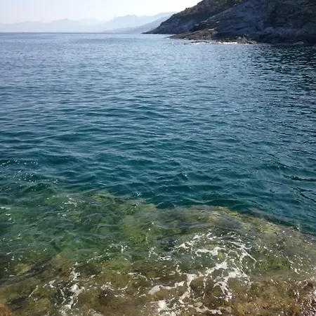 Chalet Bord De Mer En Haute-corse مكان تخييم